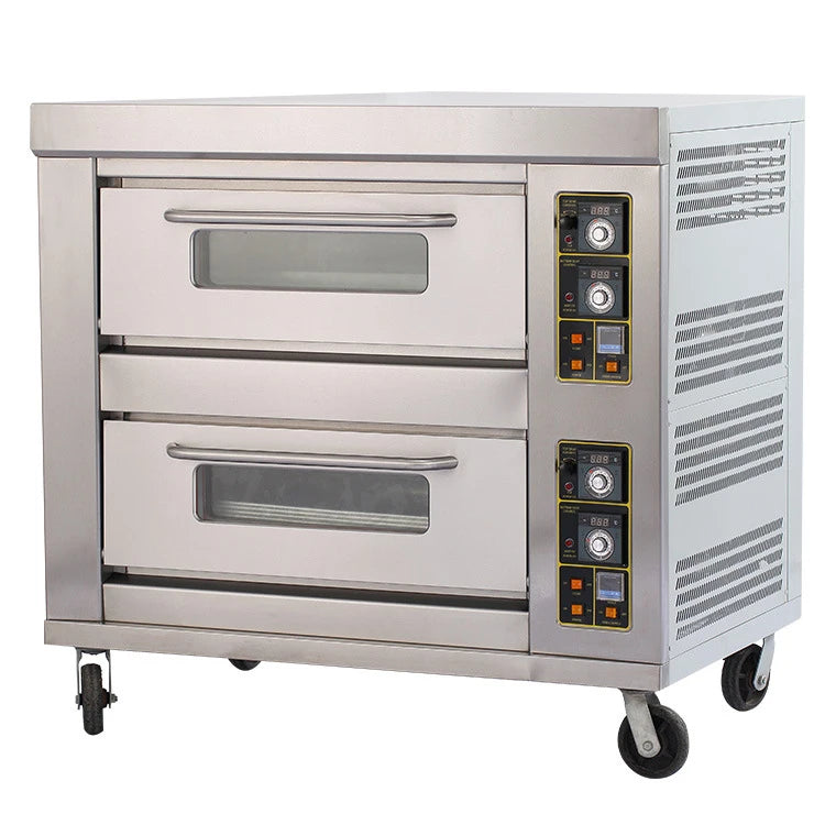 Industrial gas pizza oven for commercial and home use, with a professional design ideal for baking bread and pizzas.