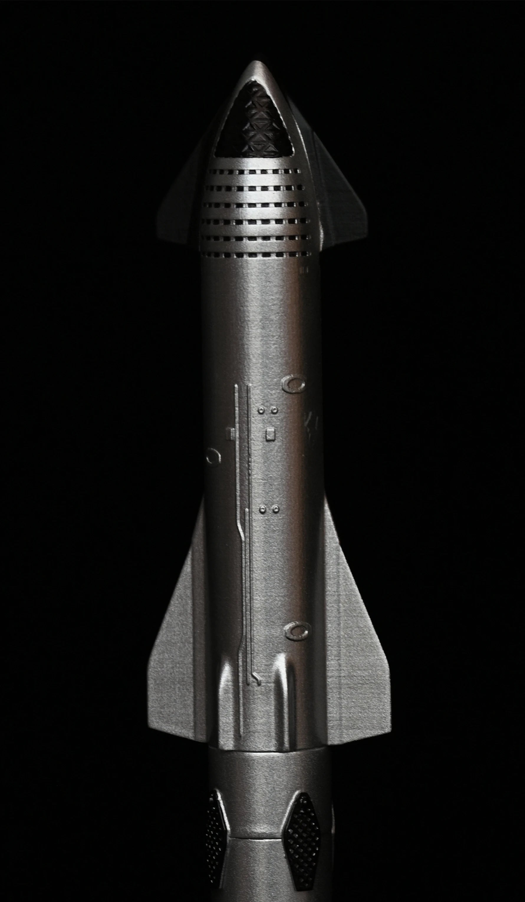 Detailed SpaceX Starship rocket model by BACKUPMYFILESNOW.COM®, perfect for office decor or birthday gift.