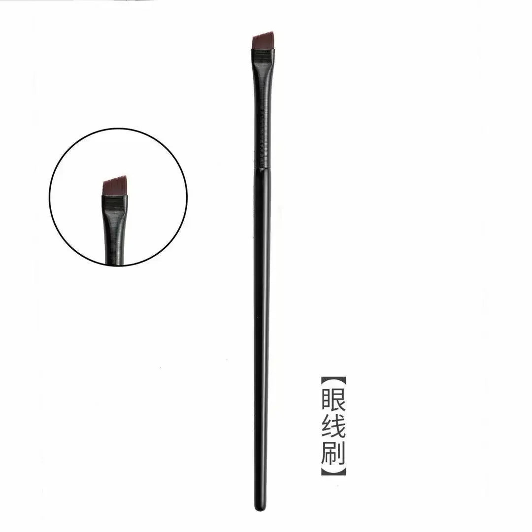 Professional eyeliner and eyebrow makeup brushes for women with flat fine blades, ideal for contouring and precise cosmetic application.