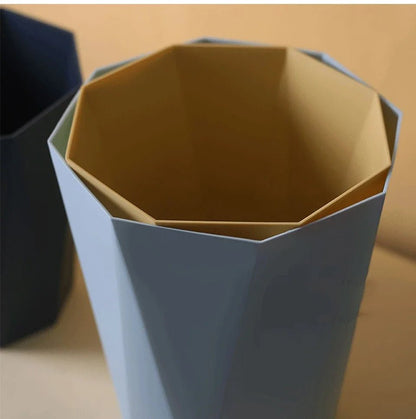Green household plastic trash can with open top, large capacity, suitable for bathroom, bedroom, kitchen, or office use.