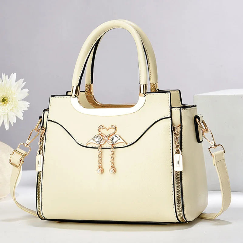 Light brown women’s shoulder bag with casual foreign style, versatile crossbody handbag, pillow bag, and underarm bag.