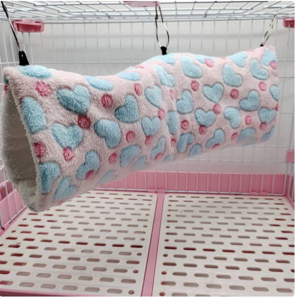 Super soft plush hamster tunnel nest by BACKUPMYFILESNOW.COM®, warm and cozy for small pets, measuring 50x15cm.