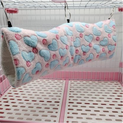 Super soft plush hamster tunnel nest by BACKUPMYFILESNOW.COM®, warm and cozy for small pets, measuring 50x15cm.