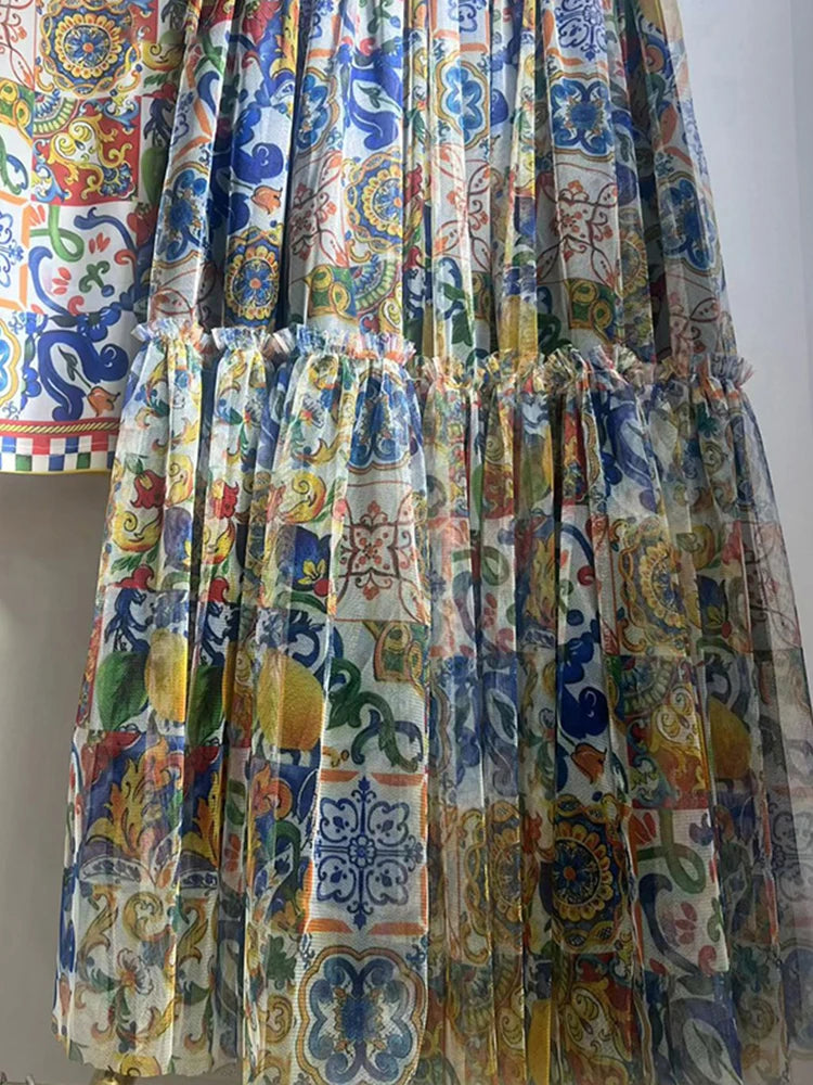 Retro mesh long-sleeved top and big swing skirt, women's two-piece dress with elastic waist and fashion print in mixed colors.