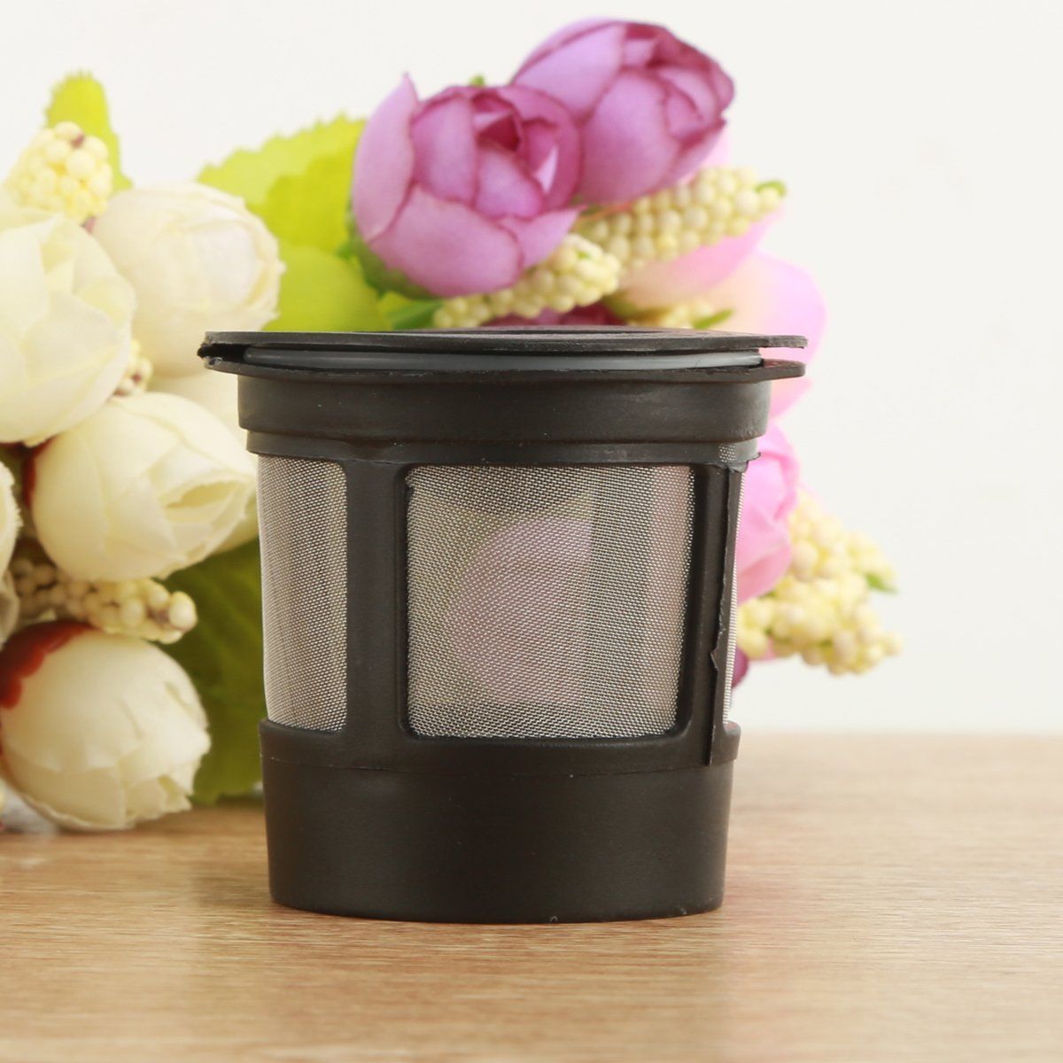 BackupMyFilesNow.com® coffee filter cup with K-Cup coffee filter accessories, shown with the filter device and accessories.