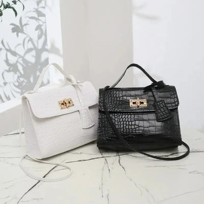 Pink women's handbag set featuring stylish and functional messenger and hand bags for women, ideal for 2024 fashion.