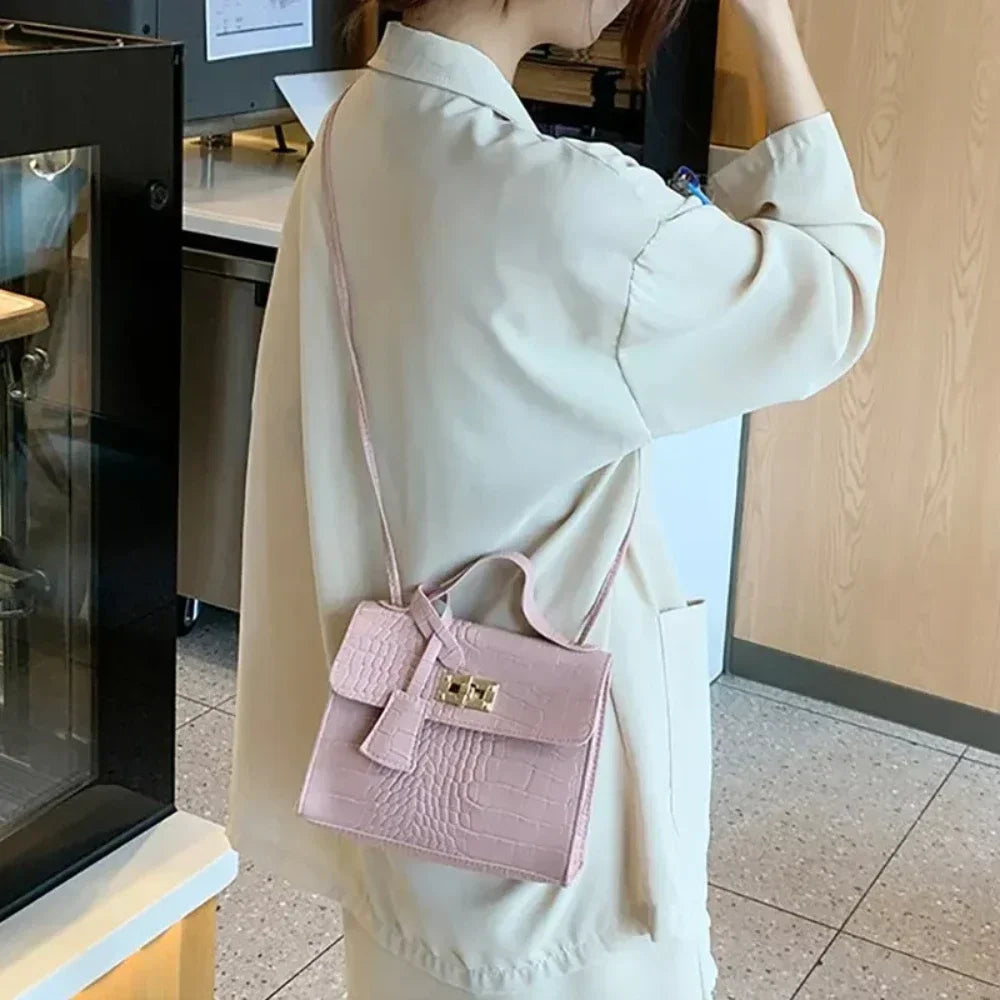 Pink women's messenger handbags set featuring stylish, functional bags perfect for 2024.