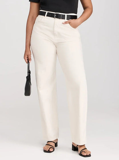 White high-waisted fashion jeans for women, slim stretch denim with straight-leg design and comfortable fit.