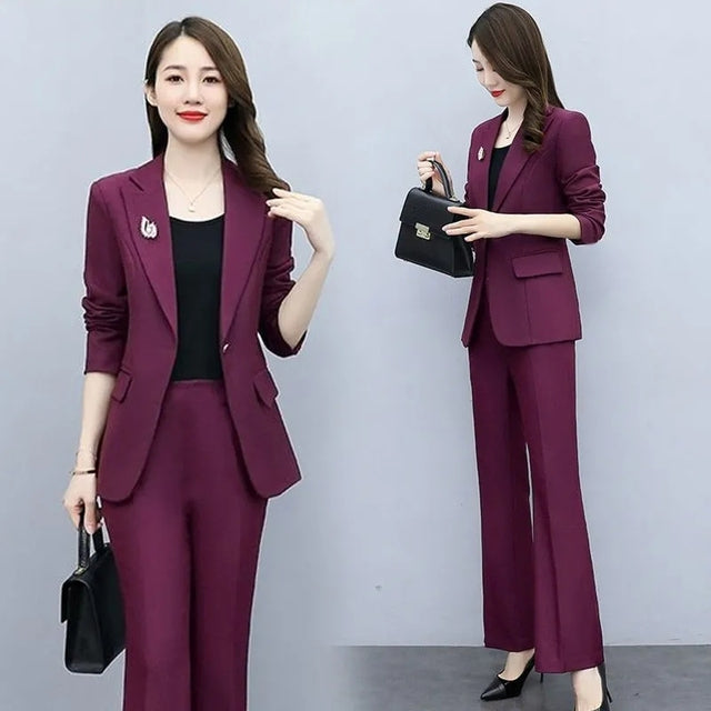 Elegant purple women's office suit for work, featuring a tailored blazer and matching pants, in size 4XL for 70-80kg.