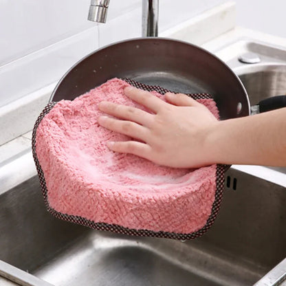 Set of colorful microfiber kitchen towels with hangable design, ideal for cleaning tableware and household surfaces.