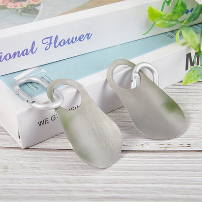 Stainless steel 7.5cm spoon shoehorn with carabiner, professional shoe horn for easy shoe fitting and shoe care.
