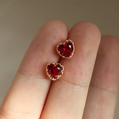 925 silver needle small stud earrings with round cubic zirconia, minimalist and elegant jewelry for women.