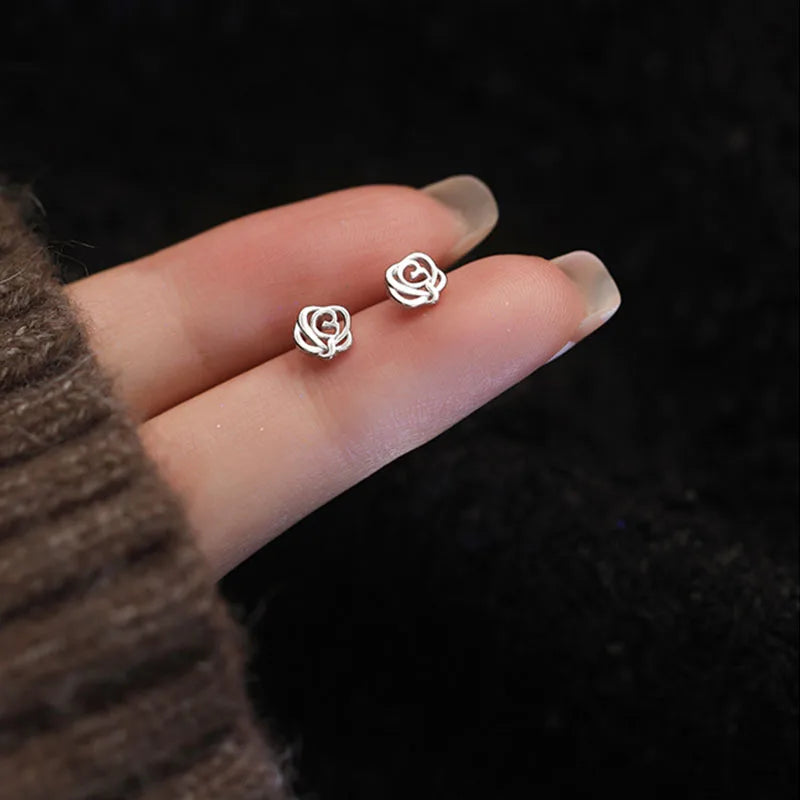 925 silver stud earrings with round cubic zirconia, minimalist small design, perfect gift for her, simple and elegant jewelry.