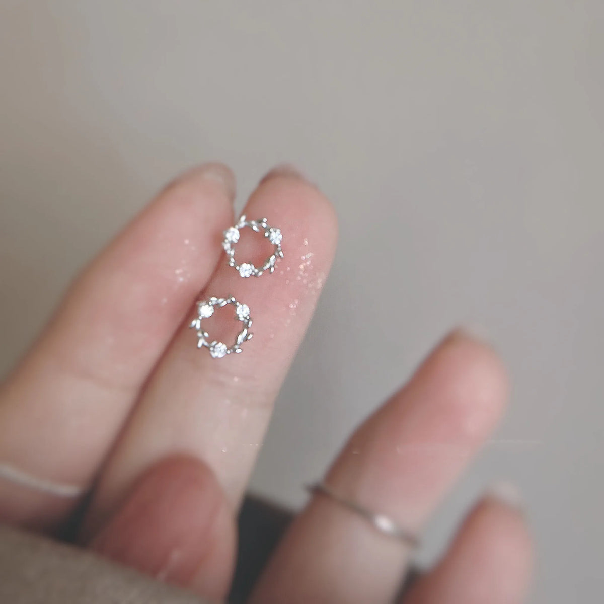 925 silver needle small stud earrings with round cubic zirconia, minimalist jewelry perfect for gifts or everyday wear.