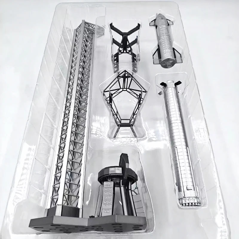 Metal model of SpaceX Starship and launch pad, 1:400 scale, for collection, display, and gift, by BACKUPMYFILESNOW.COM®.