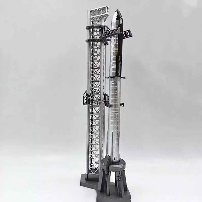 Metal model of SpaceX Starship and launch pad from Solar Exploration set, ideal for collection, display, or gift.