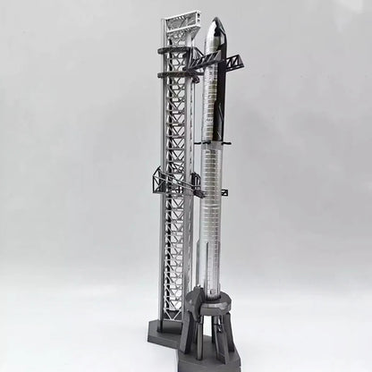 Metal model of SpaceX Starship and launch pad from Solar Exploration set, ideal for collection, display, or gift.