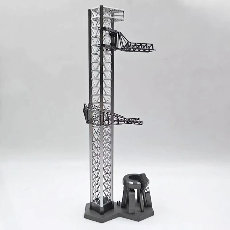 Metal model of SpaceX Starship and launch pad from Solar Exploration, ideal for collection, display, or gift.