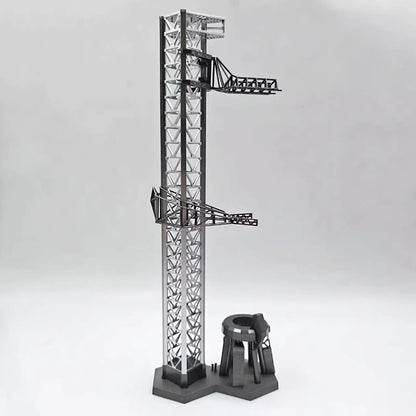 Metal model of SpaceX Starship and launch pad from Solar Exploration, ideal for collection, display, or gift.