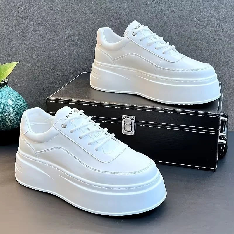 Men's lightweight casual business shoes in white and green with thick soles, PU material, suitable for daily outdoor leisure activities.