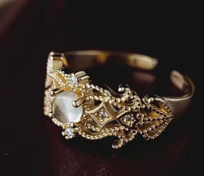 Adjustable women's ring with white crystal inlay, featuring a sleek design from BACKUPMYFILESNOW.COM®