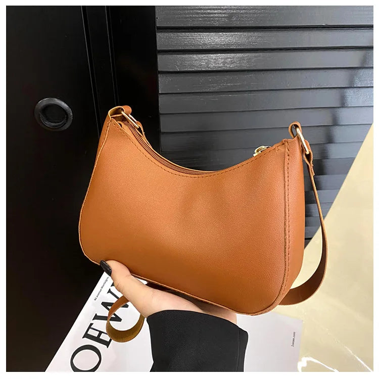 White trendy solid-color handbag, stylish small square shoulder bag with high-quality design, perfect for casual and chic looks.