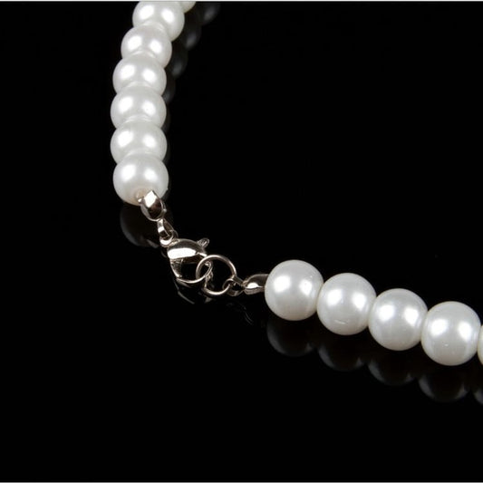 White natural freshwater pearl necklace featuring a string of lustrous pearls, elegant jewelry piece from BackupMyFilesNow.com
