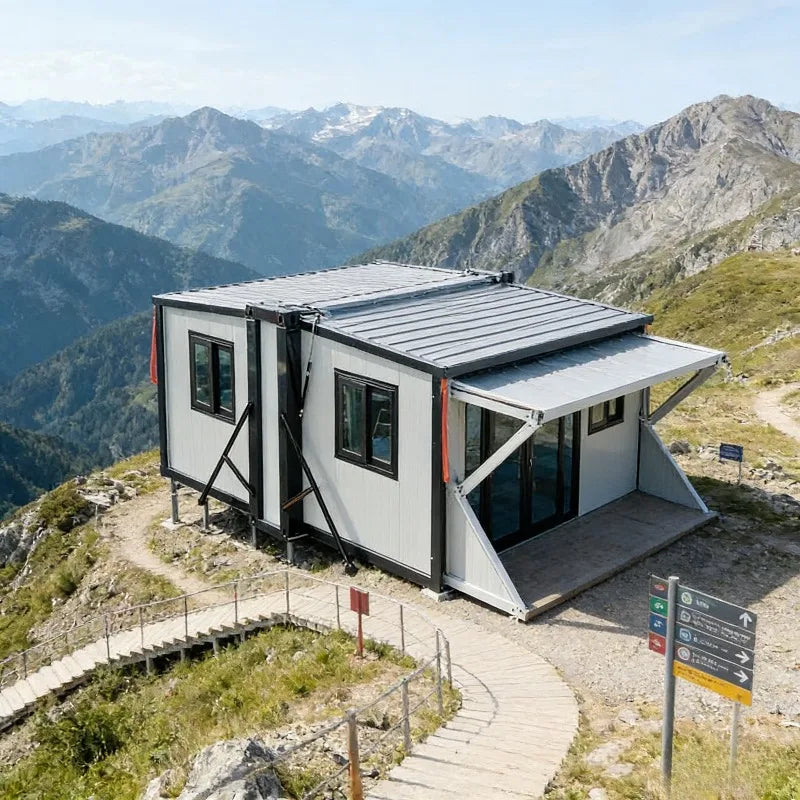 White 20ft and 40ft mobile homes by BACKUPMYFILESNOW.COM®, featuring 2-5 bedrooms, foldable and expandable container house design.