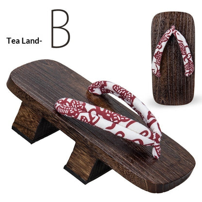 Men's solid-wood flip-flops with 5.5cm heel and natural wood sole.
