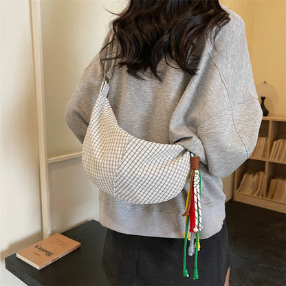 Large-capacity casual niche-style crossbody bag for students in a practical everyday design