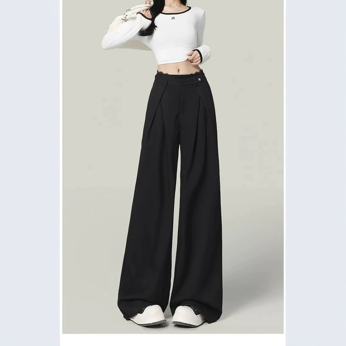 Loose draped casual stylish pants in a relaxed fit