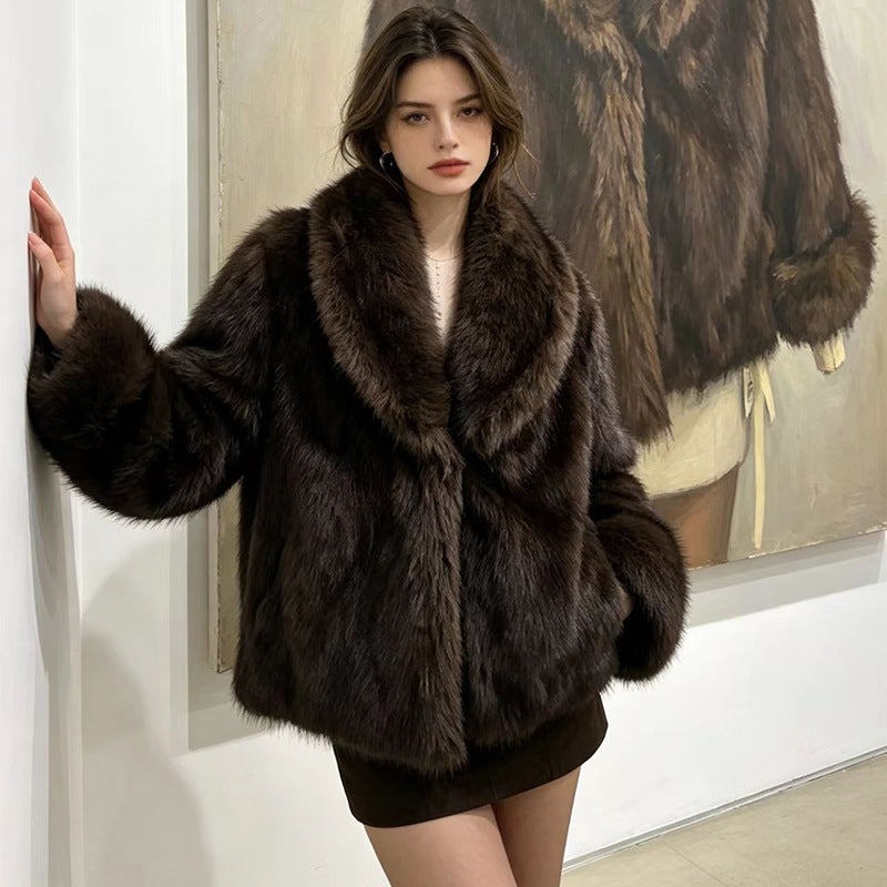 Autumn winter double-sided faux fur cropped fashion jacket in a chic style