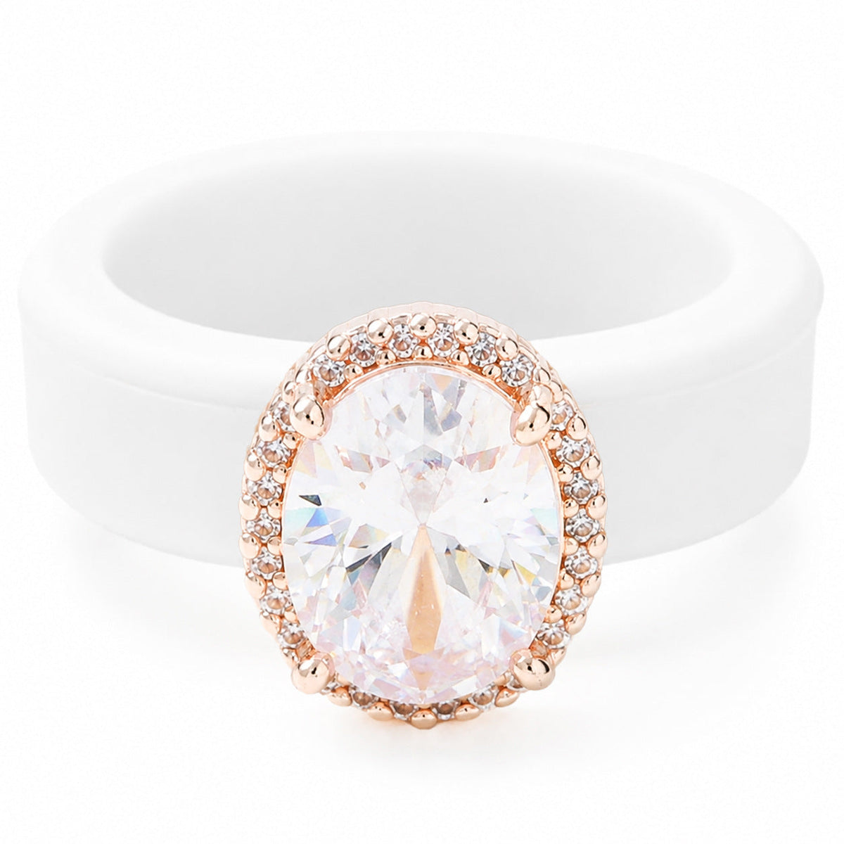 Niche silicone ring with zircon inlays, black band close-up