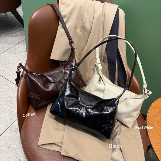 Top-grain oil wax cowhide dumpling bag, small genuine leather shoulder and crossbody bag in brown