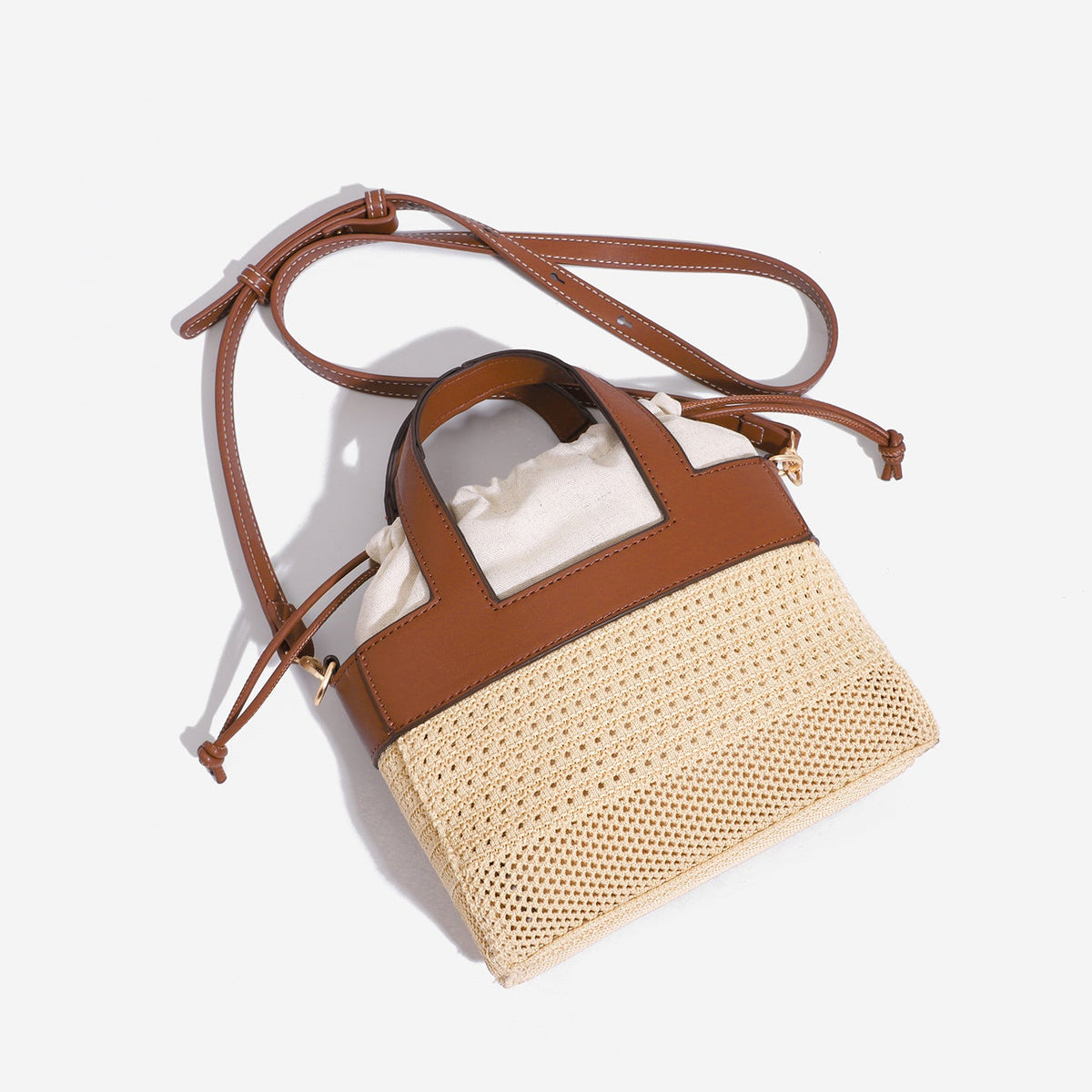 Fashionable sophisticated shoulder crossbody bag in a versatile design, My Store brand
