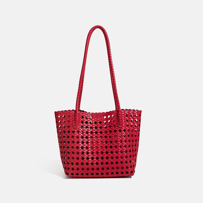Stylish women's vacation shoulder handbag, under-arm tote with spacious interior and versatile design
