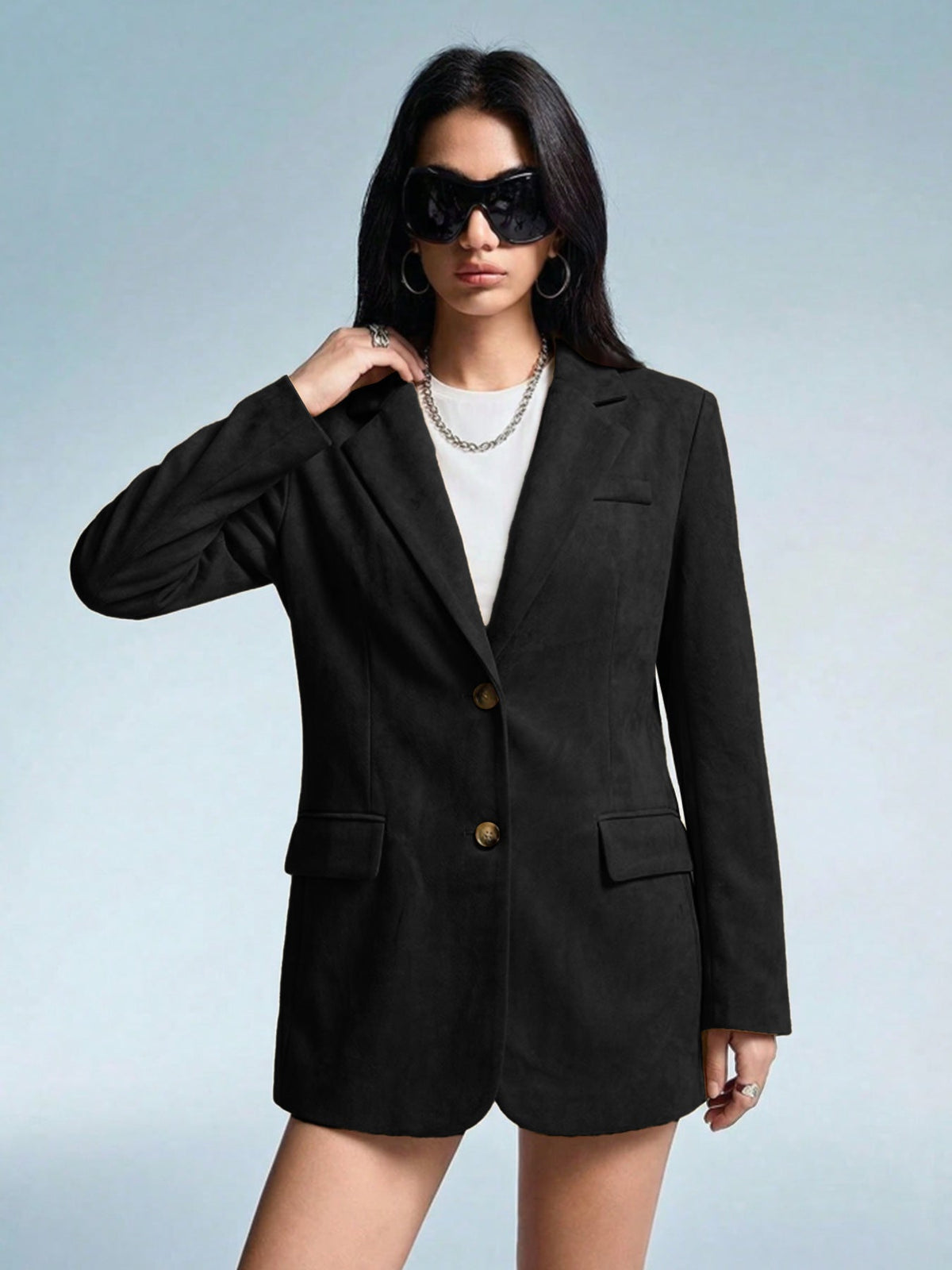 Stylish versatile suede-blend blazer in a classic tailored design