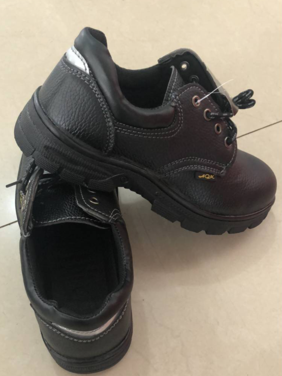 Safety Shoes for Protection and Comfort