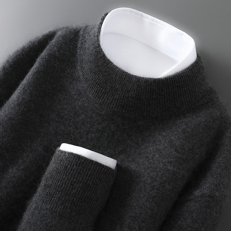 Men's casual loose-fitting cashmere base-layer sweater in a soft, relaxed silhouette