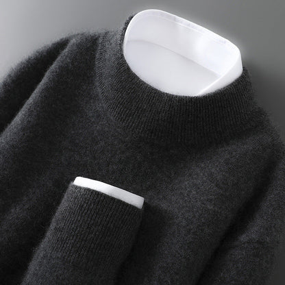 Men's casual loose-fitting cashmere base-layer sweater in a soft, relaxed silhouette