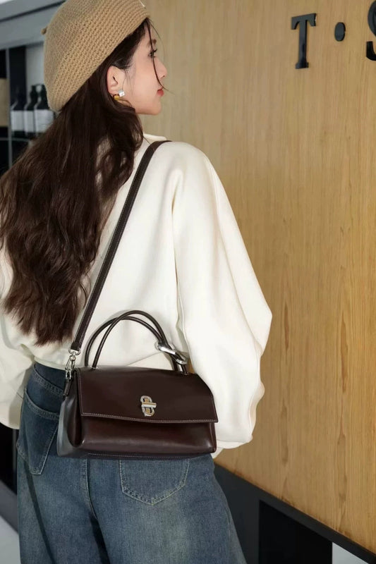 Custom top-grain leather women's crossbody shoulder bag, elegant light luxury handbag in a simple stylish design