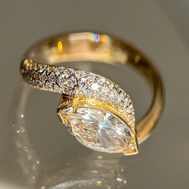 Horseshoe-cut diamond ring wedding band in an Instagram-style design