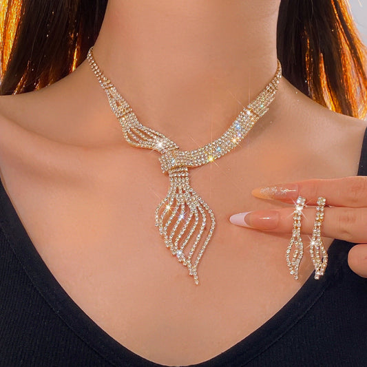 High-grade clavicle chain fashion jewelry suit in a grande personality design