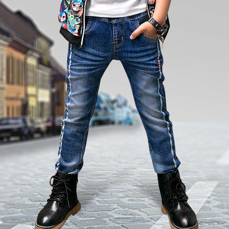 CUHK kids' straight casual pants in a fashionable design and comfortable fit