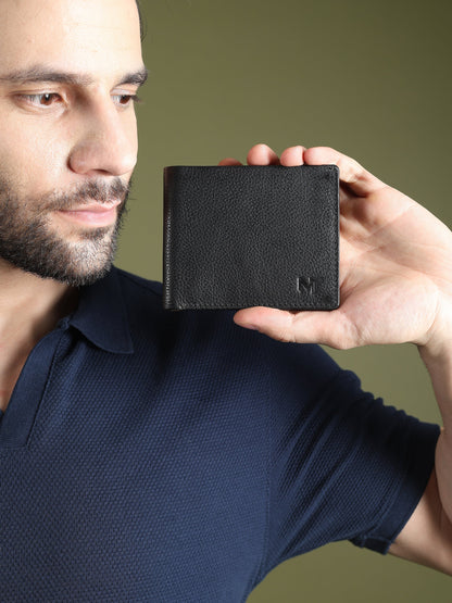 Black minimal contrast leather wallet by Classy Leather Bags, featuring sleek design and compact storage for everyday use.