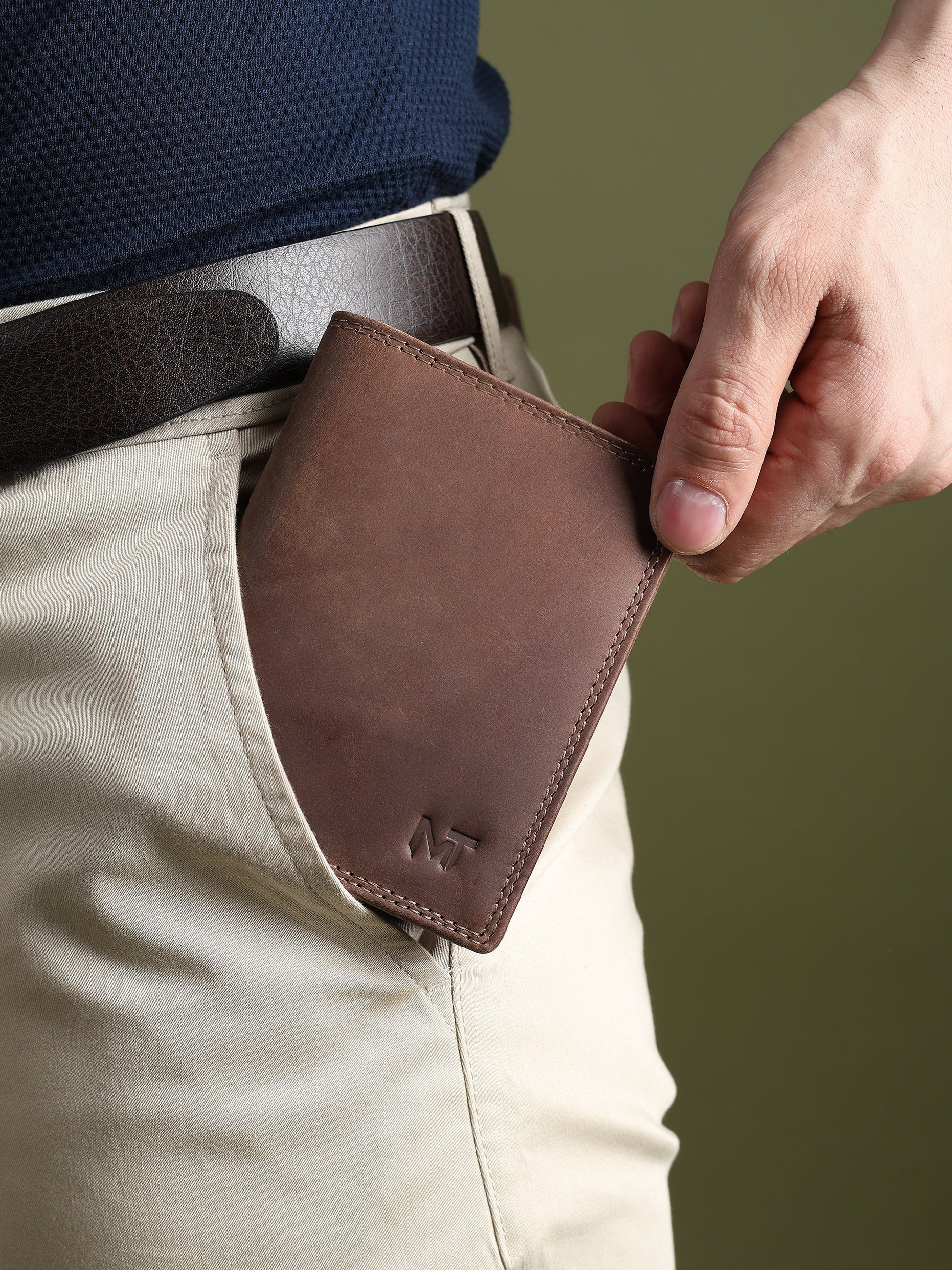 Vertical buffalo leather men's wallet by Classy Leather Bags showing multiple card slots and sleek design.