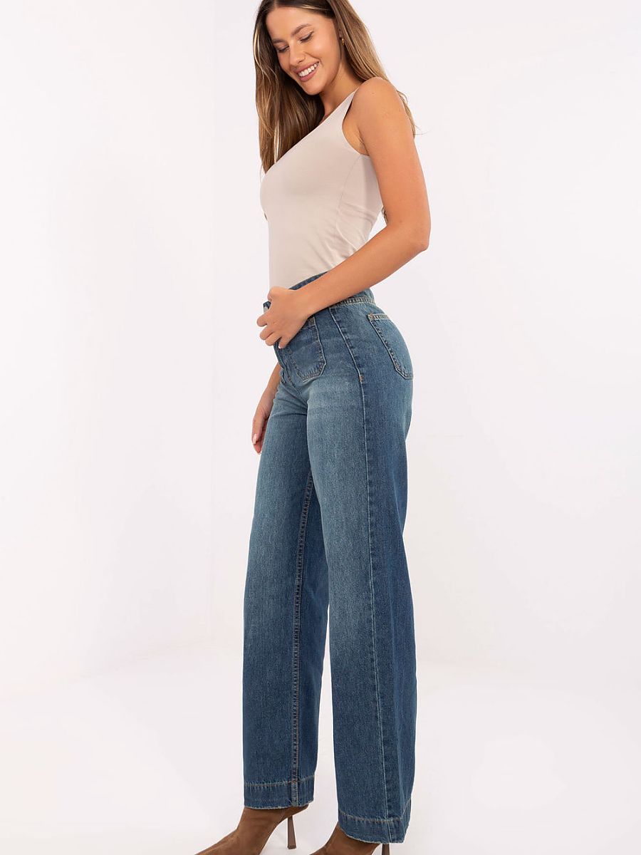 Sublevel jeans model 218204, casual pants or trousers, featuring classic denim fabric and a modern fit, shown in the image.
