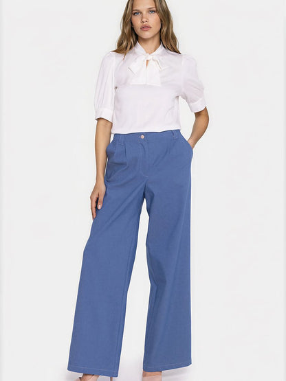 Nife jeans model 228925, casual pants with slim fit design, shown in a natural pose on a plain background.