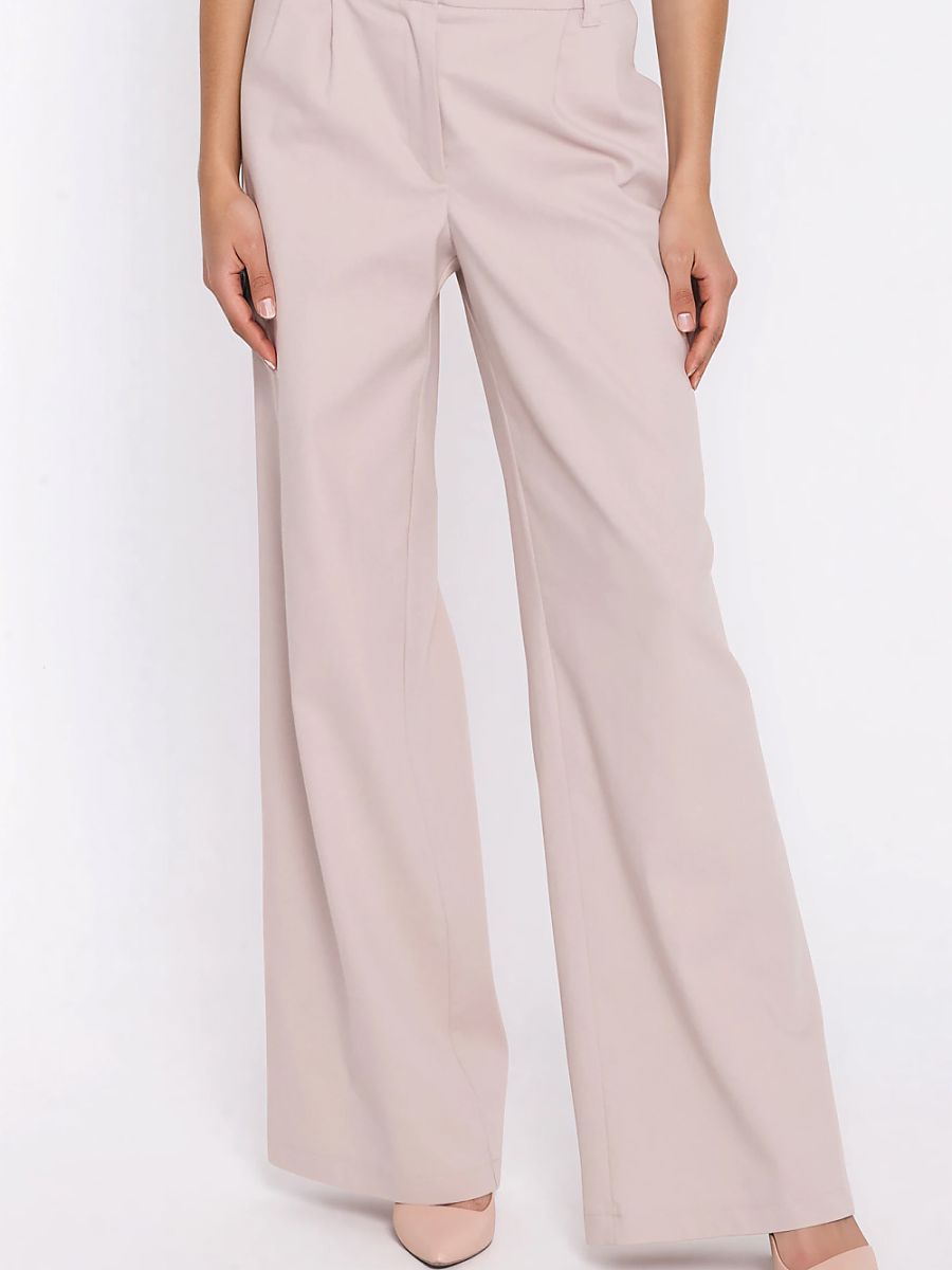 Nife Jeans Model 228926, stylish pants with a classic fit, shown in a full-length view on a plain background.