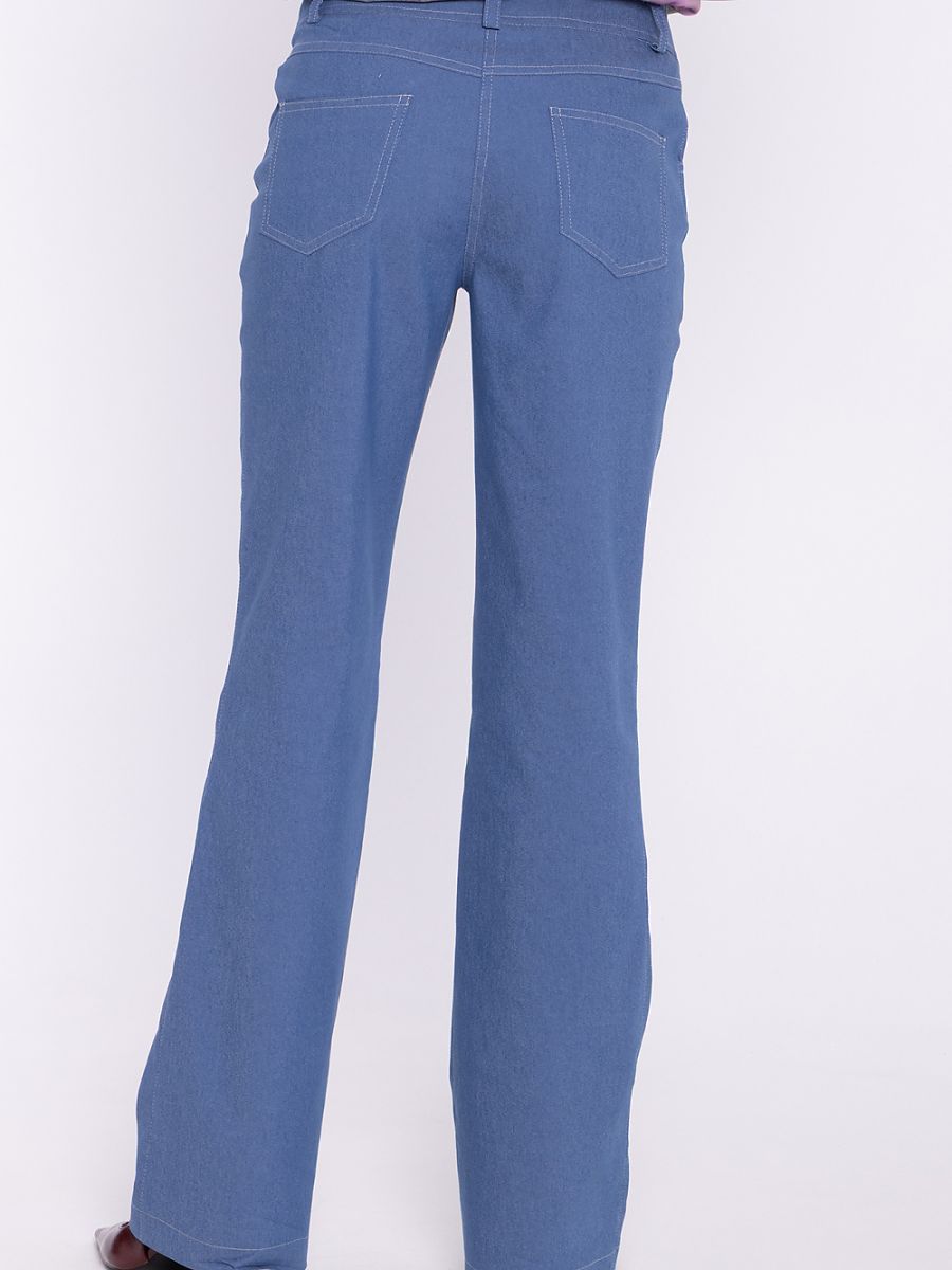 Nife model 228928 jeans displayed on a hanger, showcasing classic denim pants with a slim fit and traditional five-pocket design.